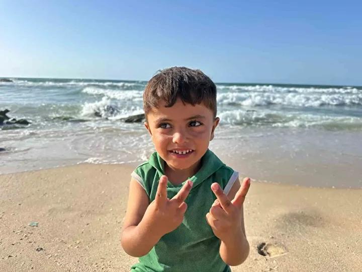 Gazze'de Sıkışmış Kadın ve Çocuklar Küresel Sumud Filosu'nun Ulaşmasını Bekliyor