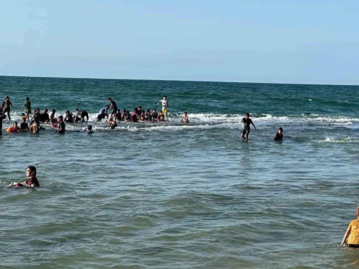 Gazze'de Sıkışmış Kadın ve Çocuklar Küresel Sumud Filosu'nun Ulaşmasını Bekliyor