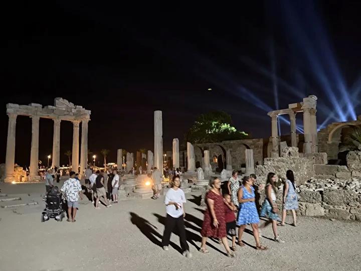 Gece Müzeciliğinde Büyük İlgi ve Uzatmalarla Büyüyen Deneyim