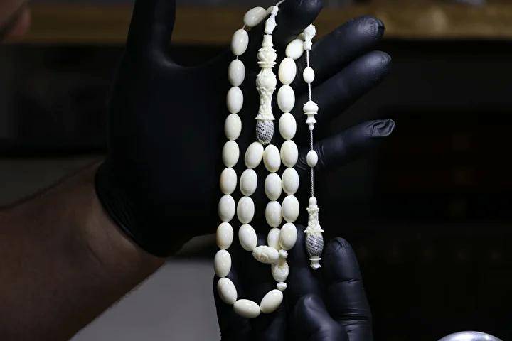 Geleneksel Tespih Sanatını Geleceğe Taşıyan Usta Eller 11 Geleneksel Tespih Sanatını Geleceğe Taşıyan Usta Eller