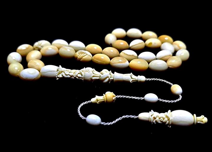 Geleneksel Tespih Sanatını Geleceğe Taşıyan Usta Eller 15 Geleneksel Tespih Sanatını Geleceğe Taşıyan Usta Eller