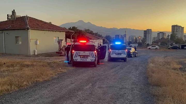 Germir Mahallesi’nde Silahlı Saldırı: Baba ve Oğluna Kurşun Yağmuru