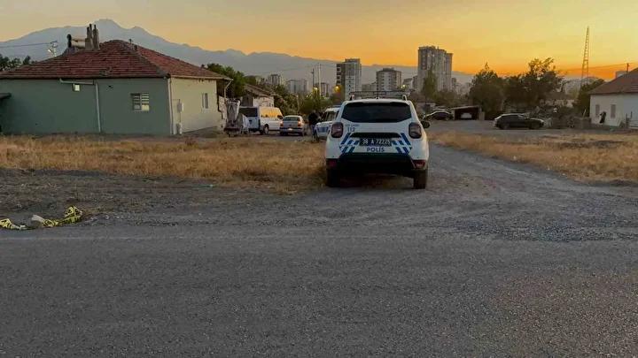 Germir Mahallesi’nde Silahlı Saldırı: Baba ve Oğluna Kurşun Yağmuru