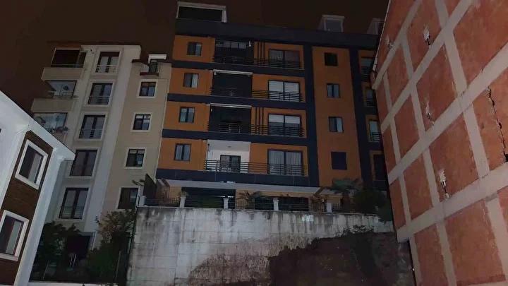 Güzelyalı Mahallesi'nde Bina Güvenlik Hasarları ve Tahliye Çalışmaları