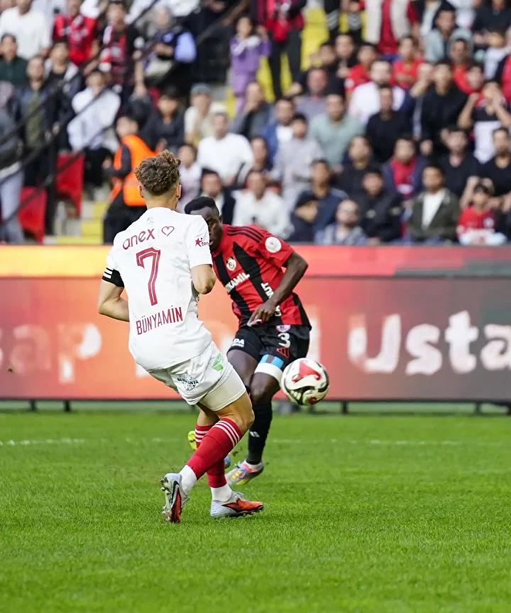 Haftanın En İyi Futbolcuları ve Sahaya Dizilişi