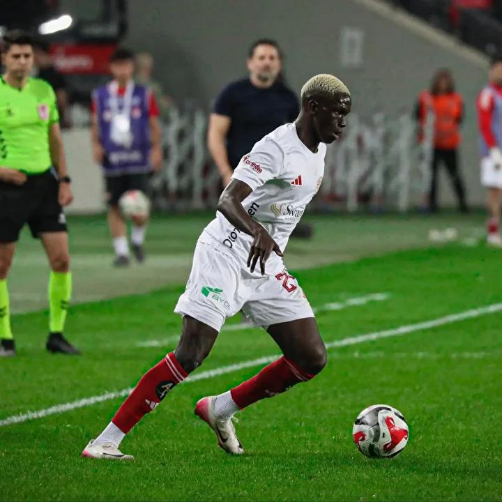 Haftanın En İyi Futbolcuları ve Sahaya Dizilişi