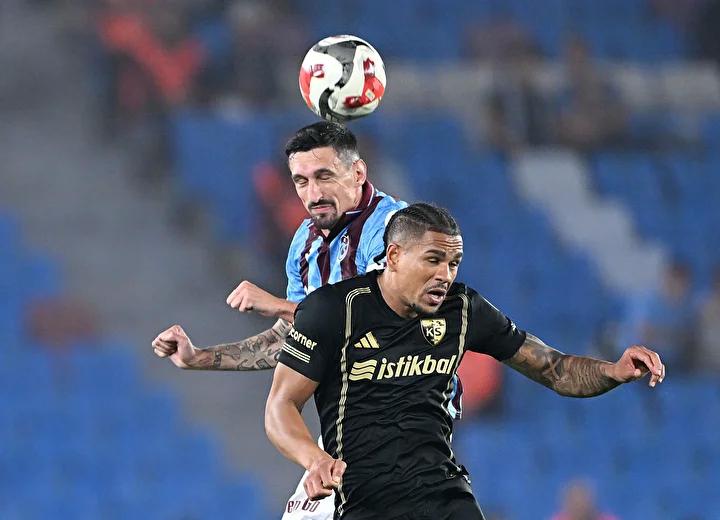 Haftanın En İyi Performans Gösteren Futbolcuları ve Sahaya Dizilişi