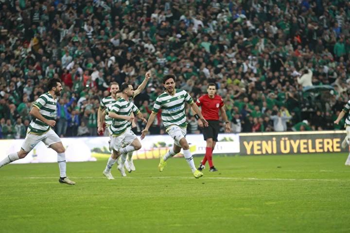 Hakemler Servisinde Şok Gelişme: 7 Üst Klasman Hakemi Bahis Oynama Gerekçesiyle Sevk Edildi 9 Hakemler Servisinde Şok Gelişme: 7 Üst Klasman Hakemi Bahis Oynama Gerekçesiyle Sevk Edildi