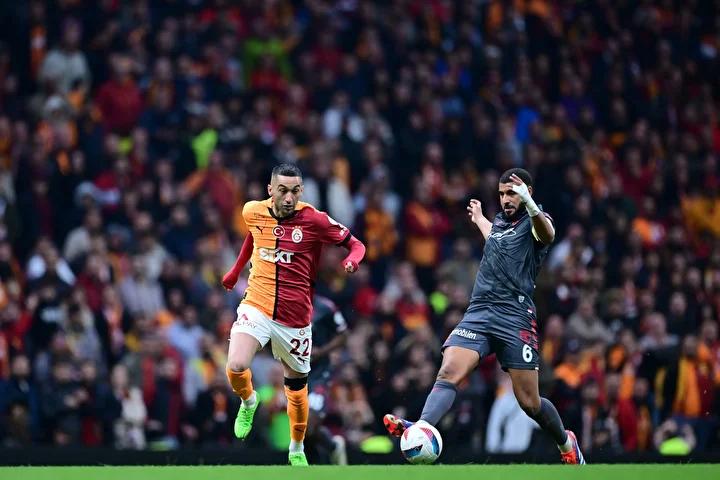 Hakim Ziyech'in Transfer Süreci ve Geleceğiyle İlgili Güncel Durumlar