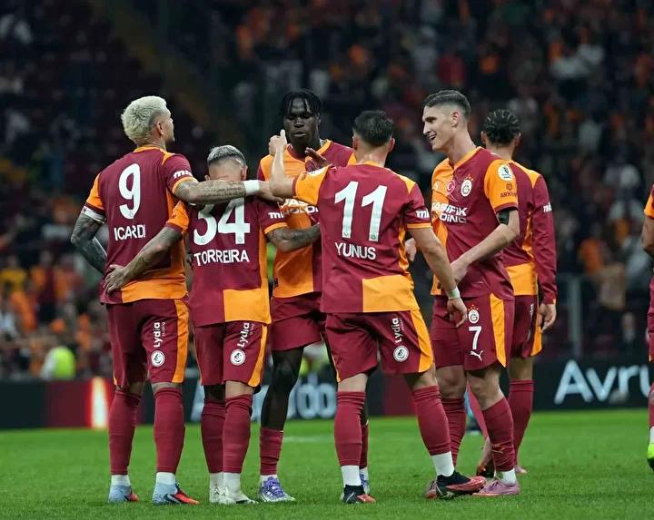Hasan Şaş'tan Galatasaray ve Singo Yorumu: Transfer Detayları ve Futbol Analizi