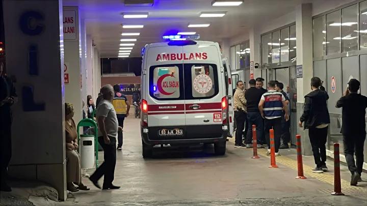 Hilvan Cezaevinde Yemekten Zehirlenme Şoku: 18 Mahkum Hastaneye Kaldırıldı 7 Hilvan Cezaevinde Yemekten Zehirlenme Şoku: 18 Mahkum Hastaneye Kaldırıldı