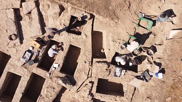 Mezarların Kişisel ve Ruhanî Öğeleri