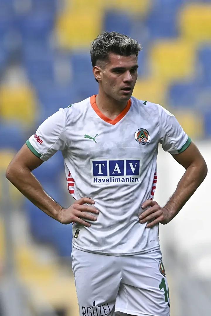 İanis Hagi'nin Parlayan Performansıyle Alanyaspor Heyecan Yarattı