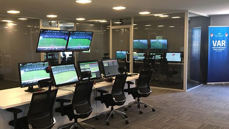 IFAB’dan Yeni Kural Değişikliği Gündemi: VAR ve Sarı Kart Uygulamaları