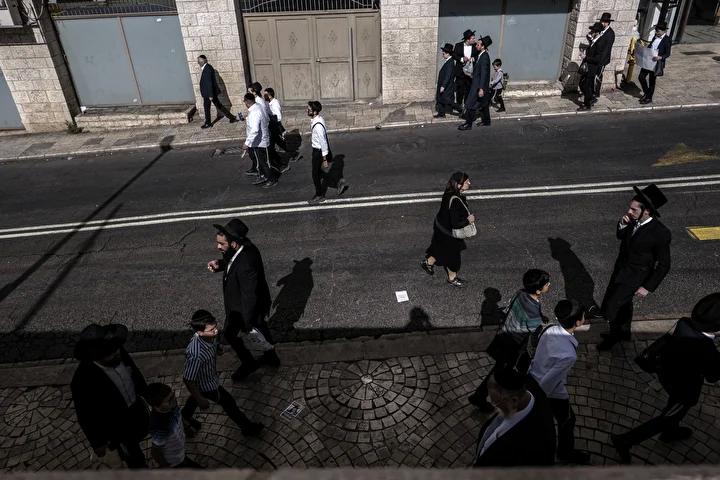 İsrail’de Askerlik Karşıtı Büyük Gösteri Batı Kudüs’te Gerçekleşti 17 İsrail’de Askerlik Karşıtı Büyük Gösteri Batı Kudüs’te Gerçekleşti