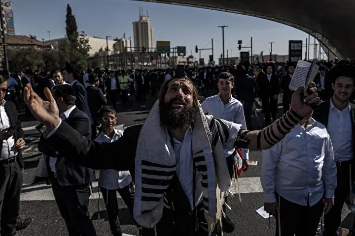 İsrail’de Askerlik Karşıtı Büyük Gösteri Batı Kudüs’te Gerçekleşti 7 Askerlik Yasaları ve Siyasi Çalkantılar