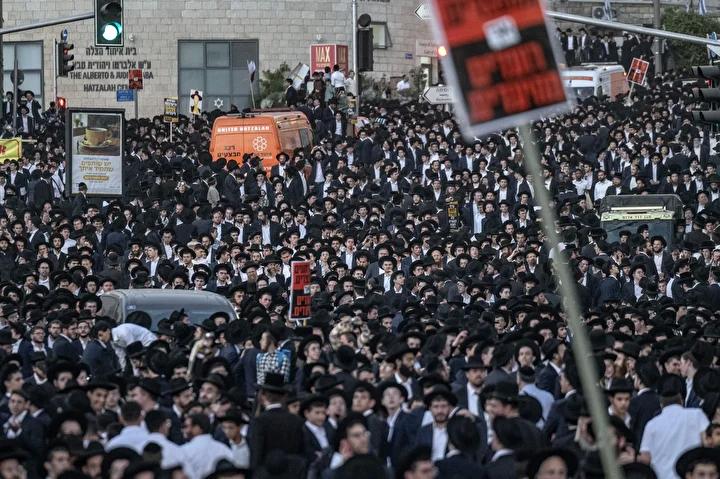 İsrail’de Askerlik Karşıtı Büyük Gösteri Batı Kudüs’te Gerçekleşti 9 İsrail’de Askerlik Karşıtı Büyük Gösteri Batı Kudüs’te Gerçekleşti