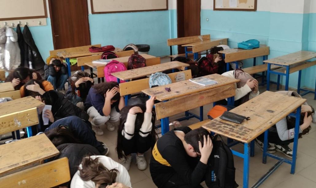 Gerçekçi Dijital Alarm ve Sirenlerle Uygulama