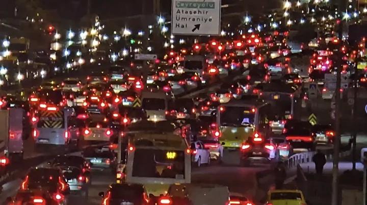 İstanbul'da Akşam Trafik Durumu ve Güncel Yoğunluk Seviyesi 5 İstanbul'da Akşam Trafik Durumu ve Güncel Yoğunluk Seviyesi