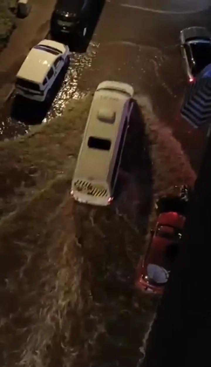 İstanbul'da Gece Sağanak Yağışı ve Etkileri