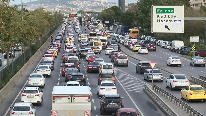İstanbul'da Trafik Durumu ve Güncel Yoğunluk Güncellemesi 4 Trafik Yoğunluğu ve Sürücülerin Uyarıları