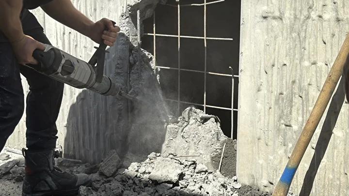 İstanbul'da Tünel Girişinde Mahsur Kalan Yabancı Yurttaş Kurtarıldı