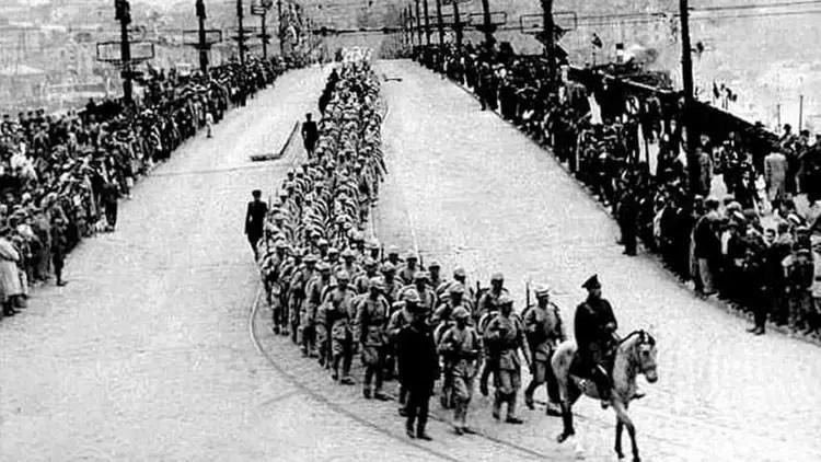 İstanbul'un 102. Yıl Kurtuluş Coşkusu ve Tarihsel Süreç