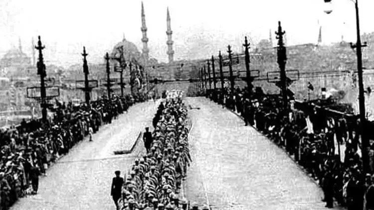 İstanbul'un 102. Yıl Kurtuluş Coşkusu ve Tarihsel Süreç
