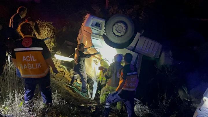 İznik'te Trafik Kazası: Bir TIR Devrildi, Bir Kişi Hayatını Kaybetti