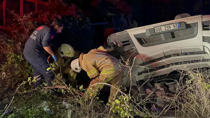 İznik'te Trafik Kazası: Bir TIR Devrildi, Bir Kişi Hayatını Kaybetti