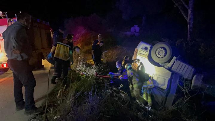 İznik'te Trafik Kazası: Bir TIR Devrildi, Bir Kişi Hayatını Kaybetti