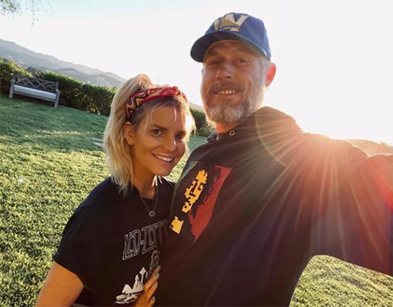 Jessica Simpson ve İkinci Evliliğinin Sıkıntıları: Yeni Bir Başlangıç Arayışı