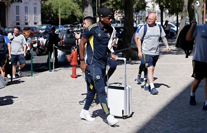 Jhon Duran'ın Fenerbahçe'deki Geleceği ve Suudi Transfer Dedikoduları