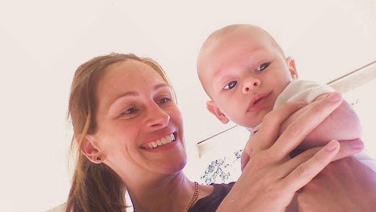 Julia Roberts'in Estetik İnadı ve Doğallık Tercihiyle İlham Veren Hikayesi 1 Julia Roberts'in Estetik İnadı ve Doğallık Tercihiyle İlham Veren Hikayesi