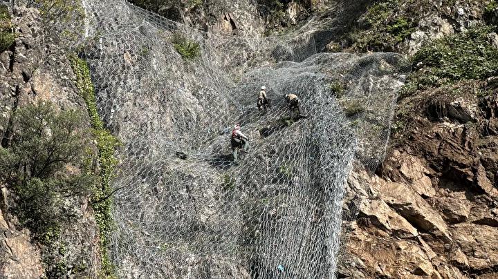 Karabük-Zonguldak Demiryolu Hattında Heyelan Nedeniyle Seferler Durduruldu