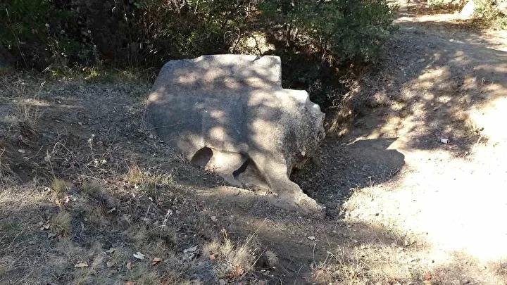 Karakız Beldesi'ndeki 3 Bin 200 Yıllık Hitit Aslan Heykeli ve Çevresindeki Arkeolojik Riskler