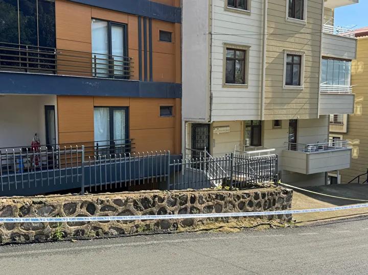 Kartal'da Bina Güvenliği Alarmda: Çatlaklar ve Kaymalar İnceleniyor