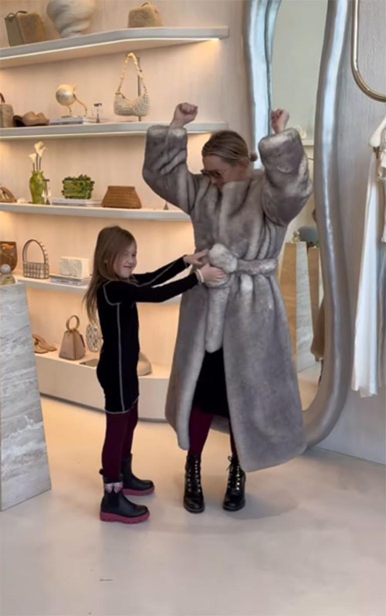 Kate Hudson ve Ailesinin Sevgi Dolu Çoklu Aile Hikayesi