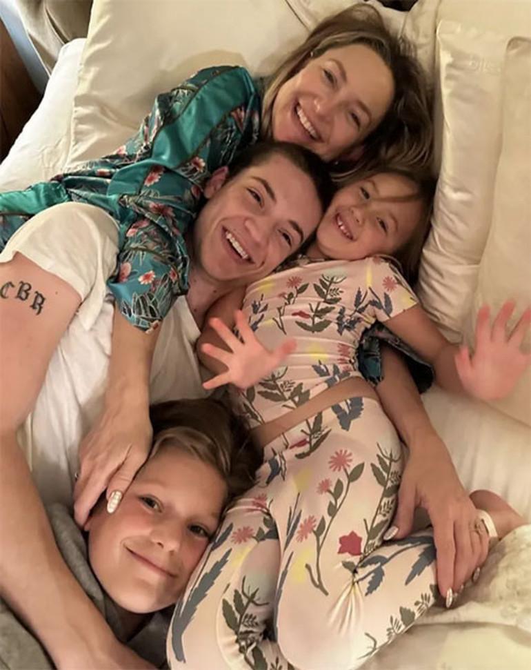 Kate Hudson ve Ailesinin Sevgi Dolu Çoklu Aile Hikayesi