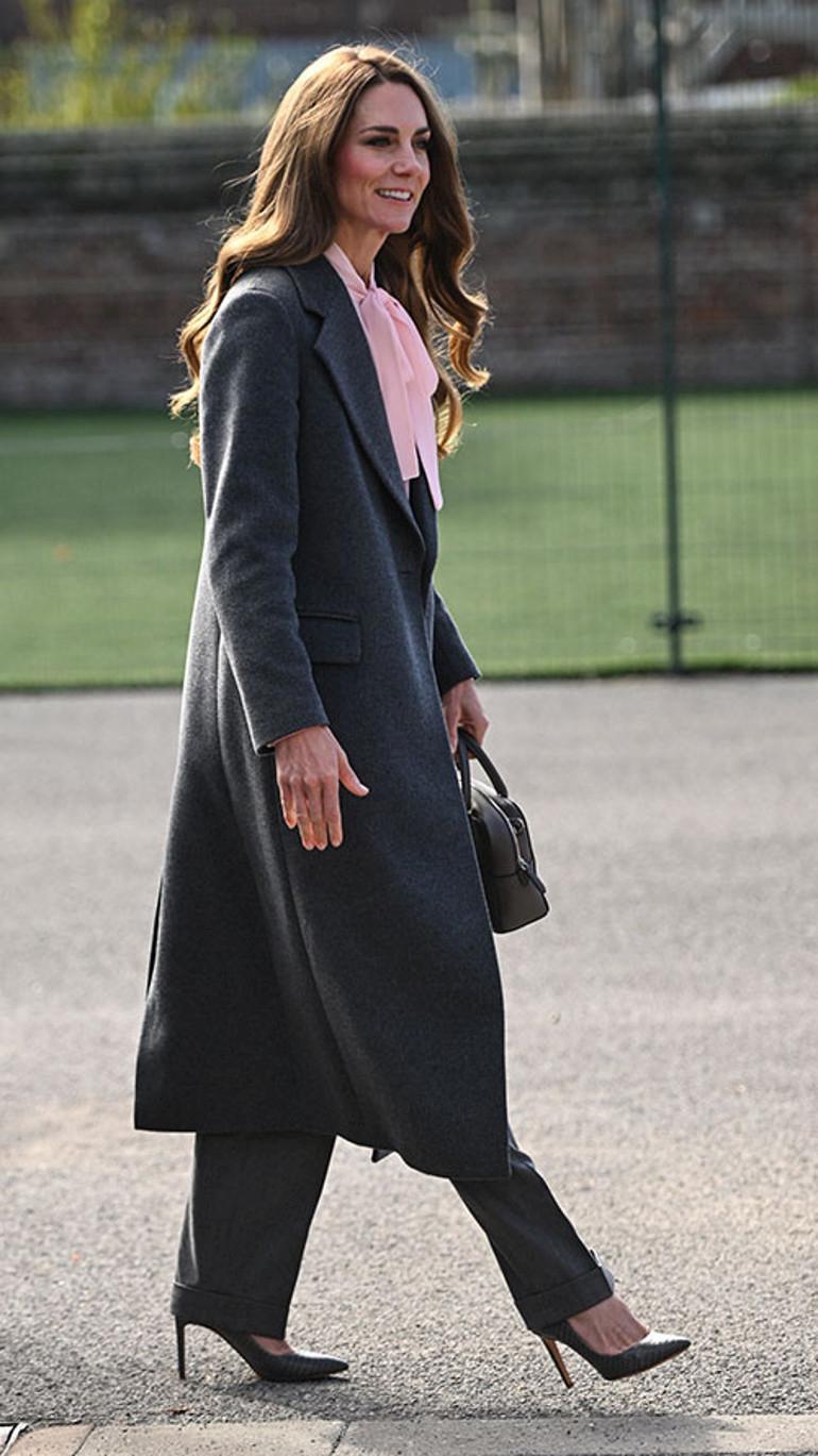 Kate Middleton'ın Moda Serüveni: Eteklerden Pantolonlara Geçiş Hikayesi