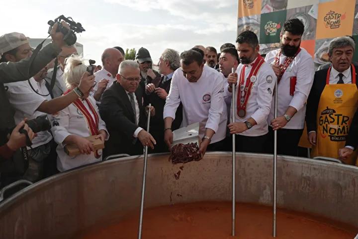 Kayseri Gastronomi Günleri'nde Geleneksel Lezzetler ve Şehir Tanıtımı 4 Sektör Temsilcileri ve Katılımcılar