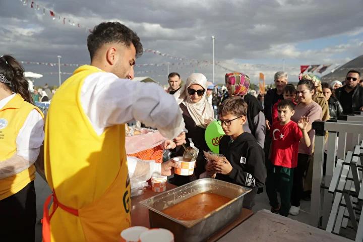Kayseri Gastronomi Günleri'nde Geleneksel Lezzetler ve Şehir Tanıtımı 5 Sektör Temsilcileri ve Katılımcılar