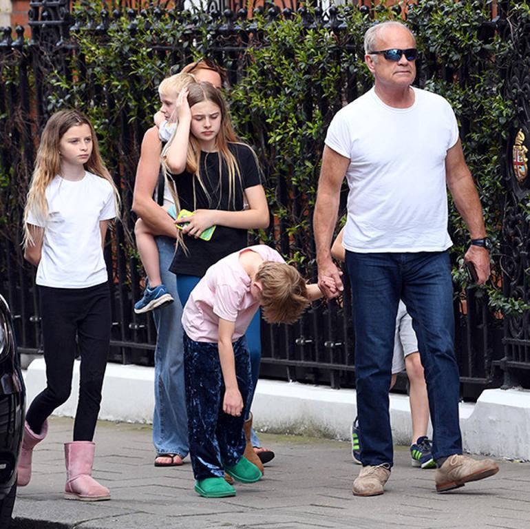 Kelsey Grammer’in Aile Morali: Yeni Bebekle Dörder Çocuk Düğümde