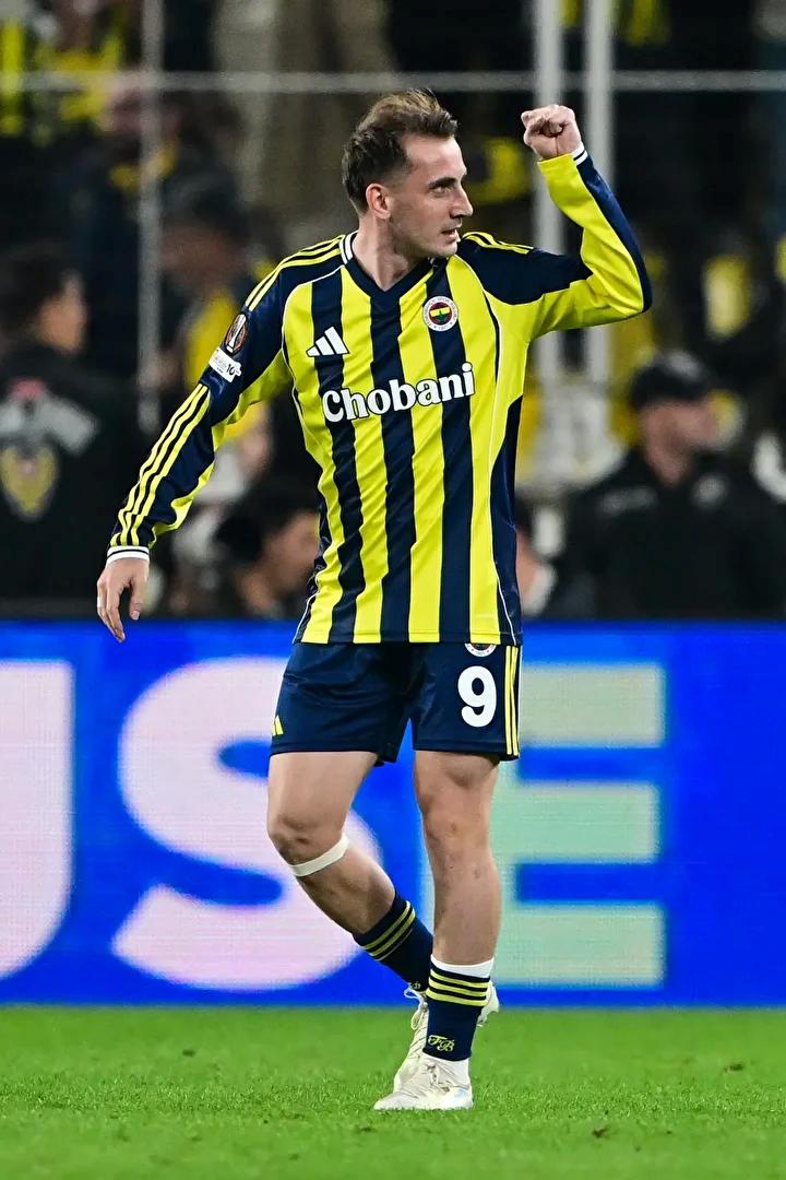 Kerem Aktürkoğlu'ndan Fenerbahçe'nin UEFA Avrupa Ligi Zaferi Sonrası İçten Değerlendirmesi