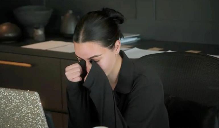 Kim Kardashian’ın MR Sonucundaki Şoke Edici Bulgular ve Eski Eşinin Karşılıklı Saldırılarındaki Rolü 4 Kim Kardashian’ın MR Sonucundaki Şoke Edici Bulgular ve Eski Eşinin Karşılıklı Saldırılarındaki Rolü