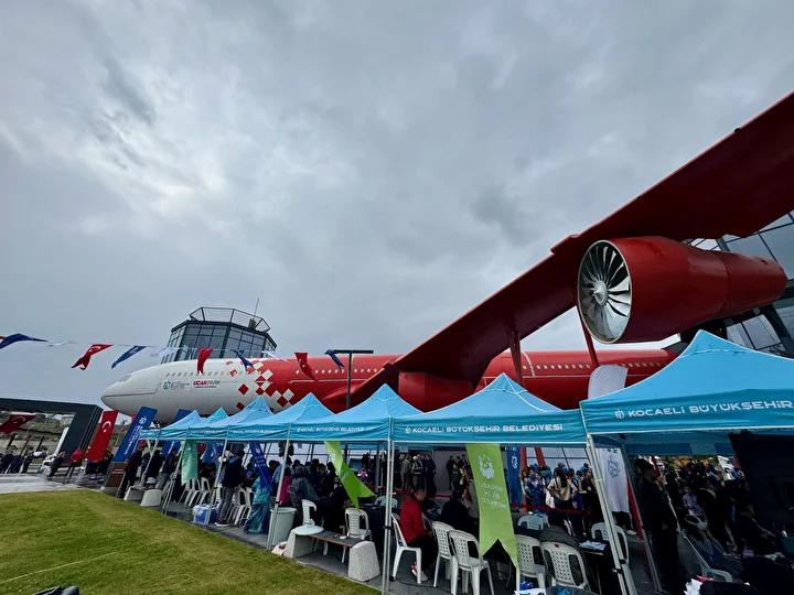 Kocaeli Uçak Park ve Bilim Merkezi'nde Yenilikçi Havacılık Deneyimi