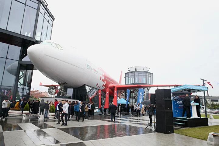 Kocaeli Uçak Park ve Bilim Merkezi'nde Yenilikçi Havacılık Deneyimi