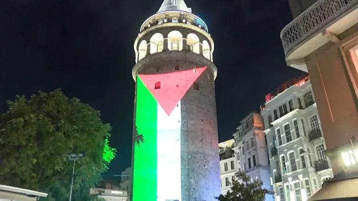 Kültür ve Turizm Bakanlığı'ndan Filistin Dayanışması: Galata Kulesi’ne Filistin Bayrağı Yansıması