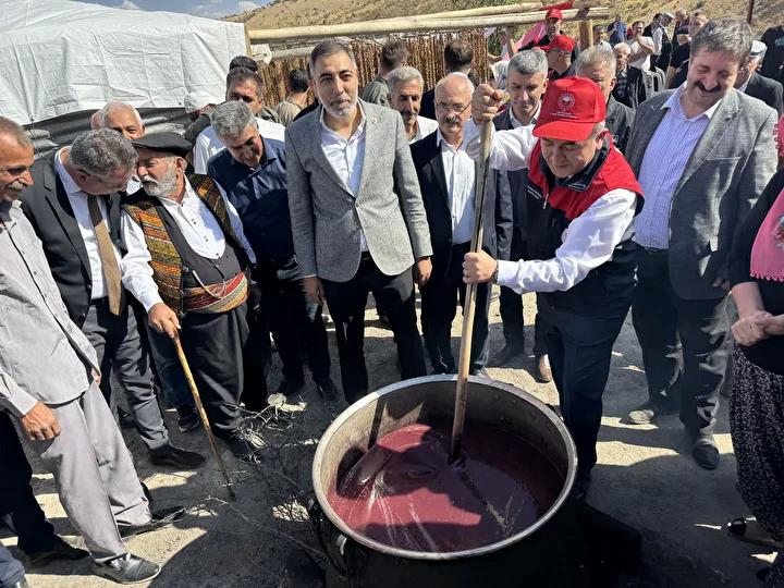 Kurtdere Köyü’nde Üzüm Hasadı ve Orcik Festivali Coşkulu başladı