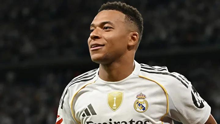 Kylian Mbappe'nin Annesinden Yüzleşme ve Transfer Hikayesi